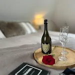 Penthouse Oberkassel - Private Floor, Terrace, Ac